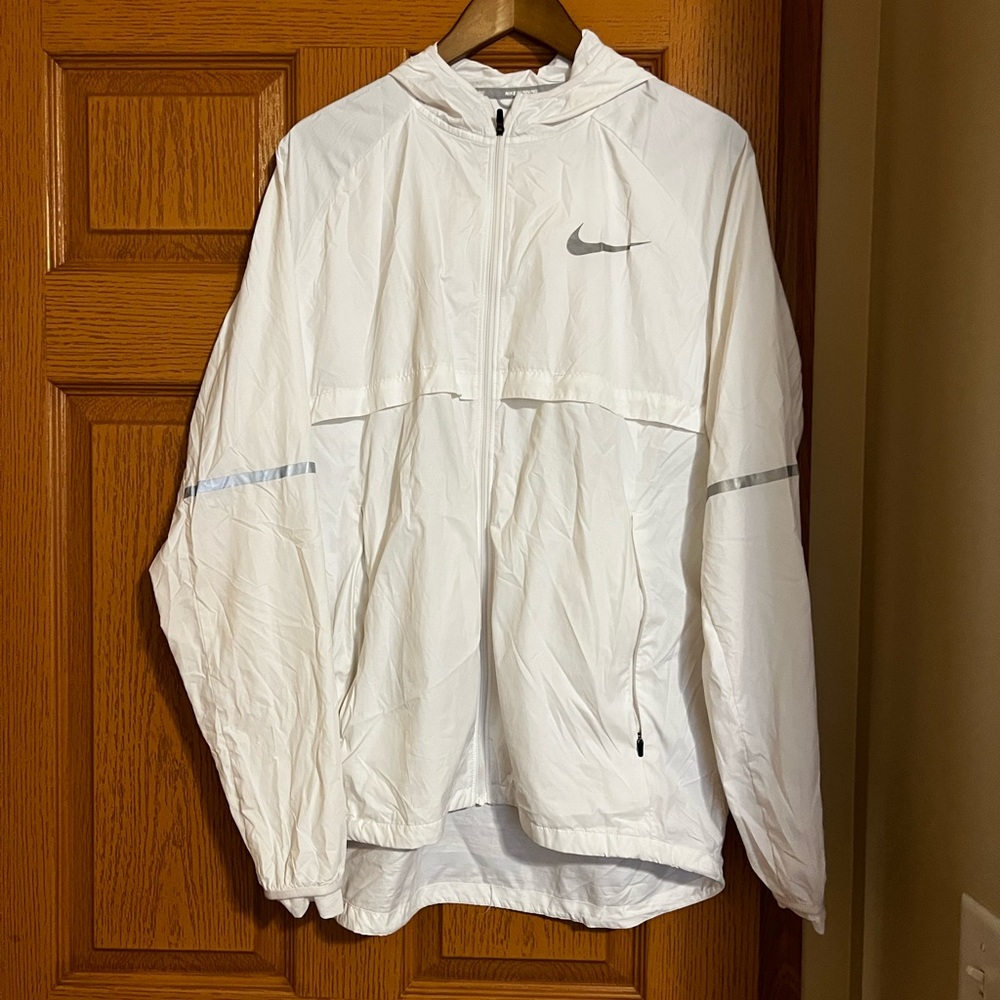 Men’s Nike wind breaker